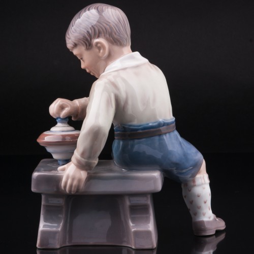 Мальчик с юлой, Dahl Jensen, Дания