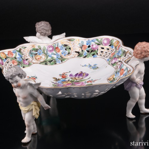 Фарфоровое блюдо Три ангелочка, Carl Thieme, Германия, нач. 20 в