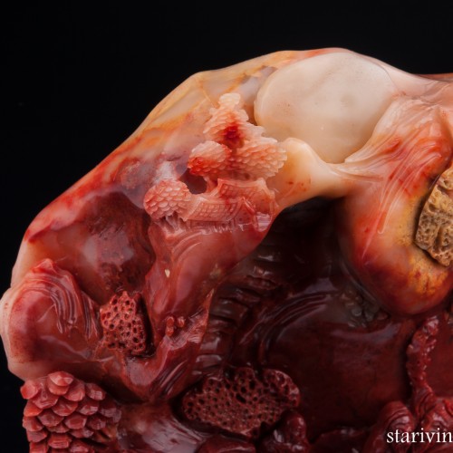 Резной камень Над горной рекой, Китай