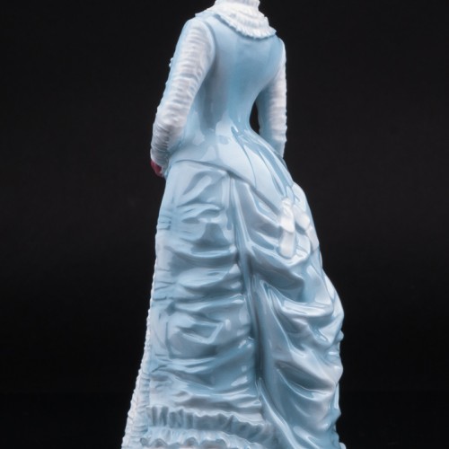 1878: Платье с турнюром, Royal Worcester, Великобритания, 1990 г