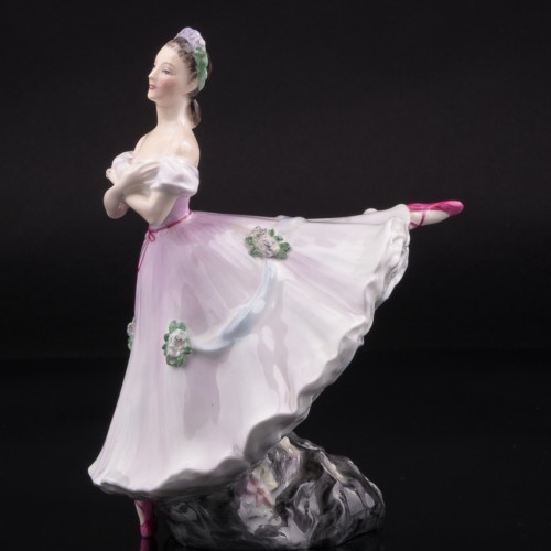 Балерина в розовом, Royal Doulton, Великобритания, 1952 г