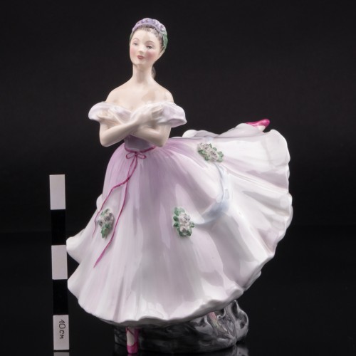Балерина в розовом, Royal Doulton, Великобритания, 1952 г