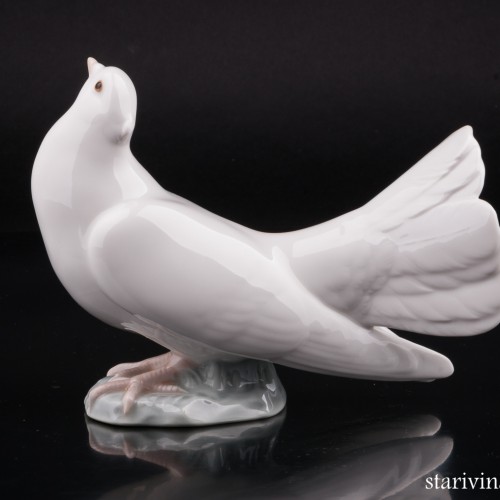 Голубка, Lladro, Испания