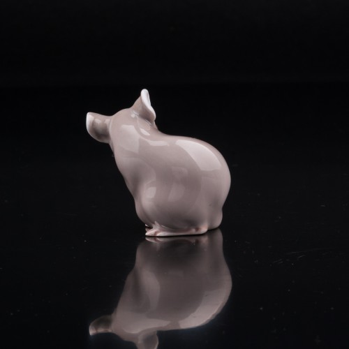 Мышь, держащая хвост, Bing & Grondahl, Дания