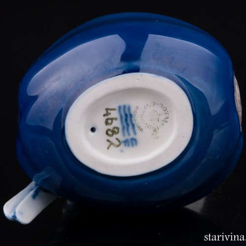 Волнистый попугай на тыкве, Royal Copenhagen, Дания