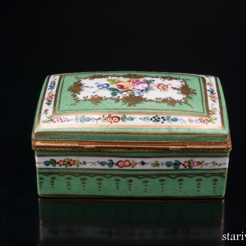 Зеленая шкатулка с цветочным узором, Limoges, Франция, сер. 20 в