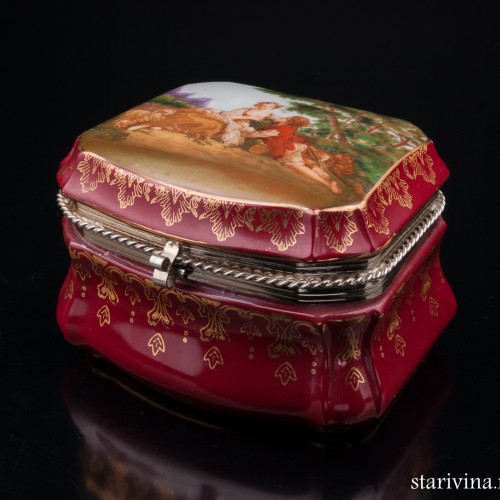 Шкатулка Охотник и пастушка, бордовая, Германия, сер. 20 в