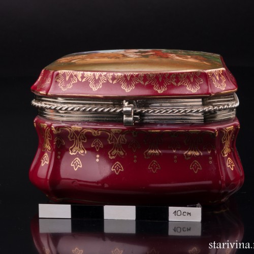 Шкатулка Охотник и пастушка, бордовая, Германия, сер. 20 в