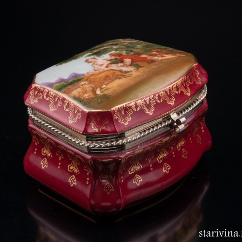 Шкатулка Охотник и пастушка, бордовая, Германия, сер. 20 в