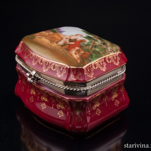 Шкатулка Охотник и пастушка, бордовая, Германия, сер. 20 в