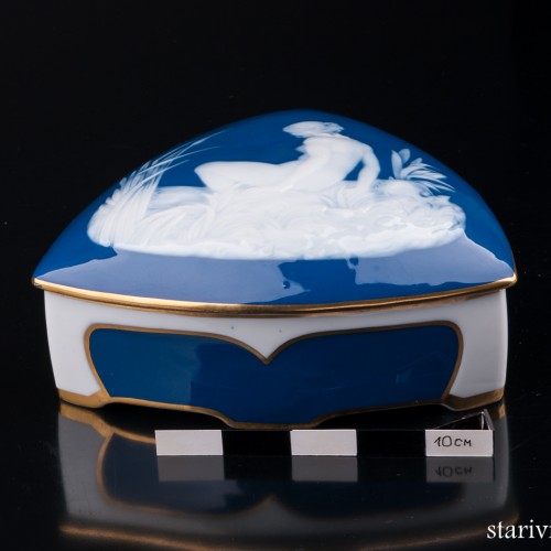 Шкатулка Нимфа (обнаженная на берегу озера), Limoges, Франция, нач. 20 в