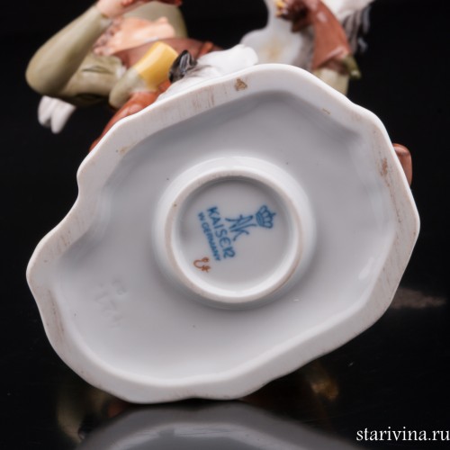 Охотник с соколом, Alka Kaiser, Германия