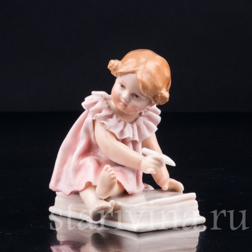 Девочка на книжке, Karl Ens, Германия, 1920-30 гг