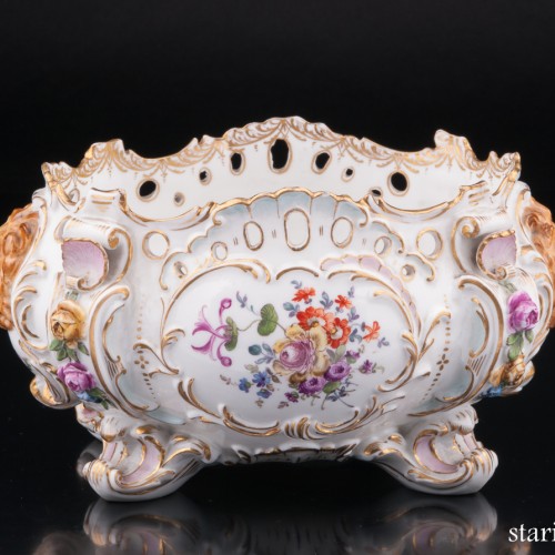 Фруктовница с головами львов, Германия, 19 в