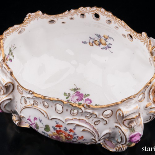 Фруктовница с головами львов, Германия, 19 в