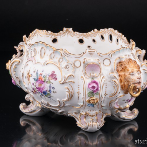 Фруктовница с головами львов, Германия, 19 в