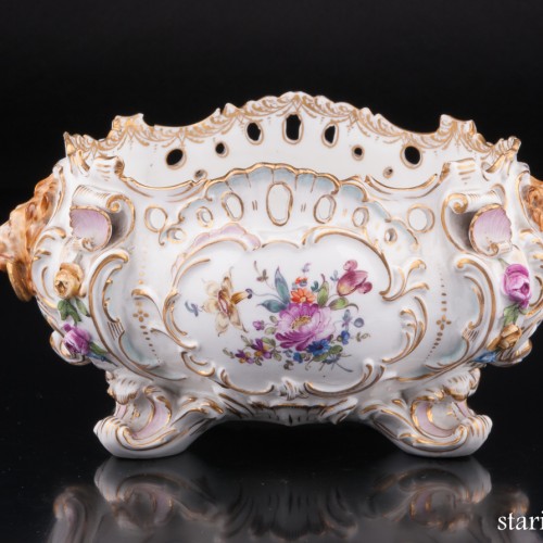 Фруктовница с головами львов, Германия, 19 в