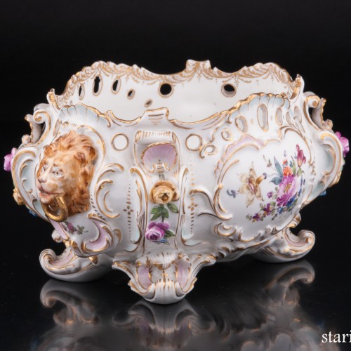 Фруктовница с головами львов, Германия, 19 в