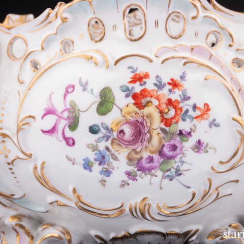 Фруктовница с головами львов, Германия, 19 в