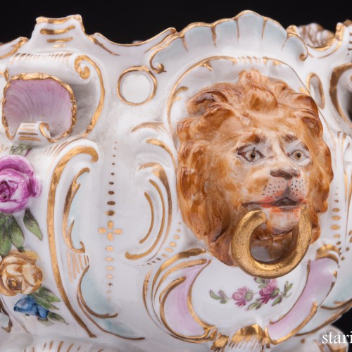 Фруктовница с головами львов, Германия, 19 в