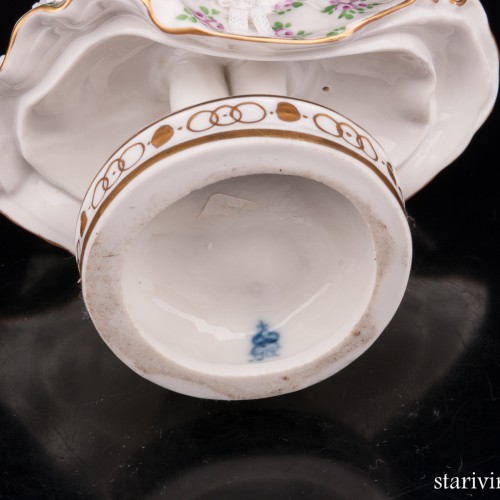 Девушка в платье с цветами, Volkstedt, Германия, до 1935 г