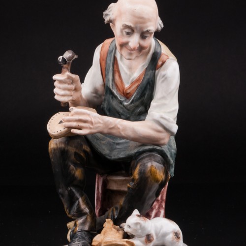 Башмачник и котенок, Capodimonte, Италия