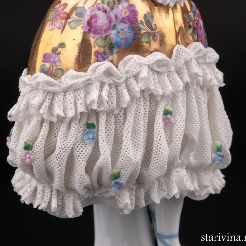 Девушка с зеркалом в золотом платье, кружевная, Volkstedt, Германия, до 1935 г