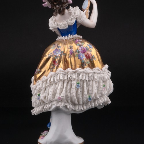 Девушка с зеркалом в золотом платье, кружевная, Volkstedt, Германия, до 1935 г