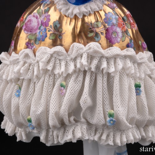 Девушка с зеркалом в золотом платье, кружевная, Volkstedt, Германия, до 1935 г