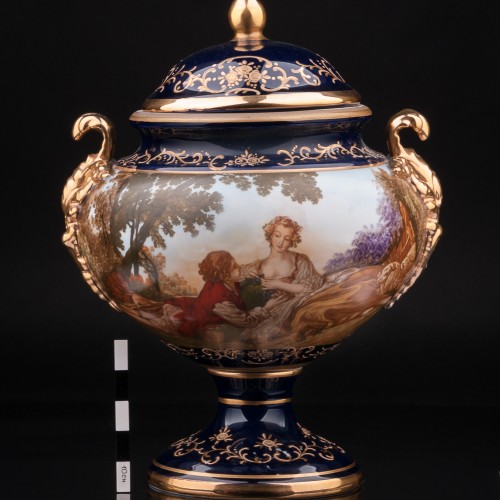 Ваза с крышкой, Limoges, Франция