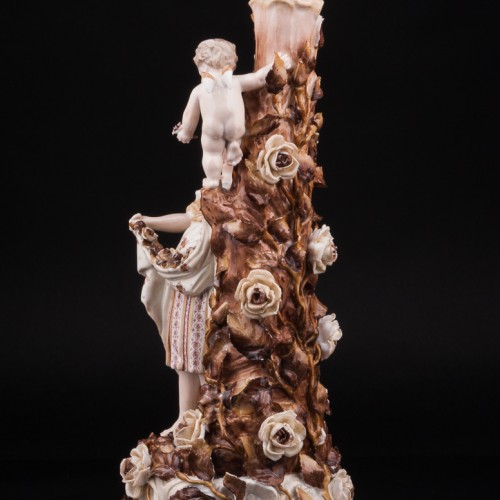 Подсвечник, девушка и Амур собирают розы, Германия, 19 в