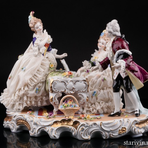 Группа у рояля, кружевная, Дрезден, Германия, сер. 20 в