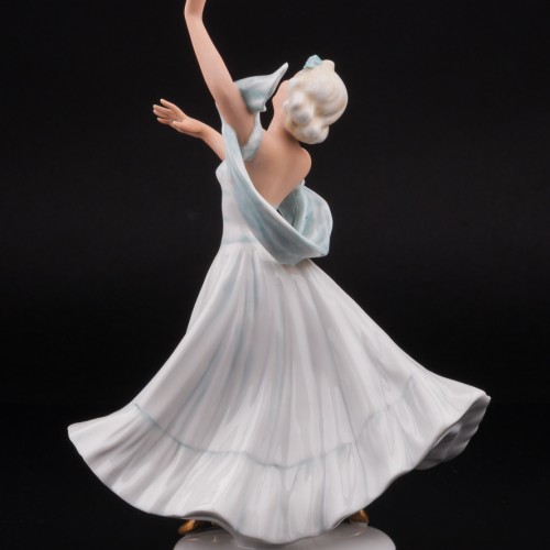 Танцующая девушка, Unterweissbach, Германия, 1940-62 гг