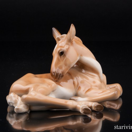 Лежащий жеребёнок, Hutschenreuther, Германия, 1970 гг