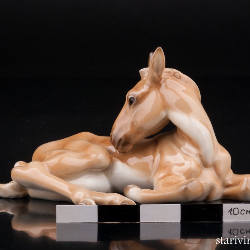 Лежащий жеребёнок, Hutschenreuther, Германия, 1970 гг