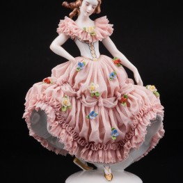 Девушка в розовом платье, кружевная, Muller & Co, Германия, 1907-49 гг