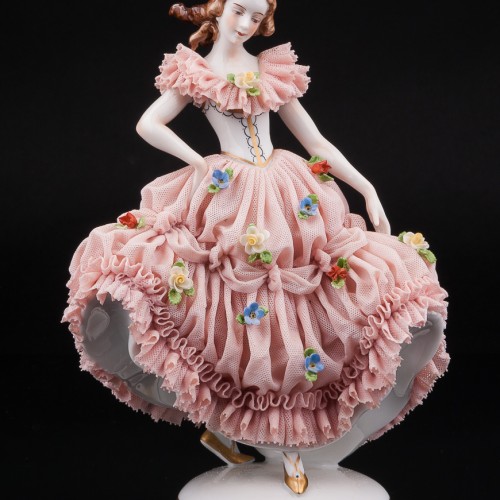 Девушка в розовом платье, кружевная, Muller & Co, Германия, 1907-49 гг