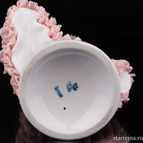 Девушка в розовом платье, кружевная, Muller & Co, Германия, 1907-49 гг