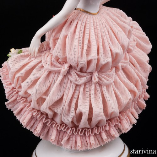 Девушка в розовом платье, кружевная, Muller & Co, Германия, 1907-49 гг