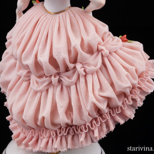 Девушка в розовом платье, кружевная, Muller & Co, Германия, 1907-49 гг