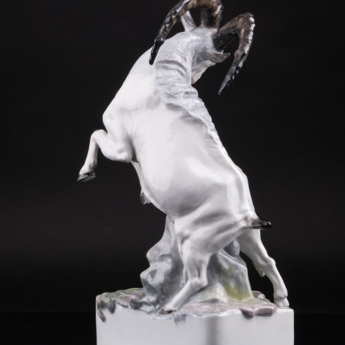 Горный козёл с ящерицей, Karl Ens, Германия, 1930 гг