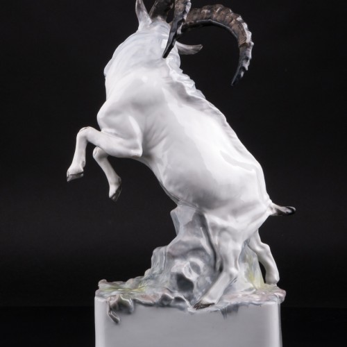 Горный козёл с ящерицей, Karl Ens, Германия, 1930 гг