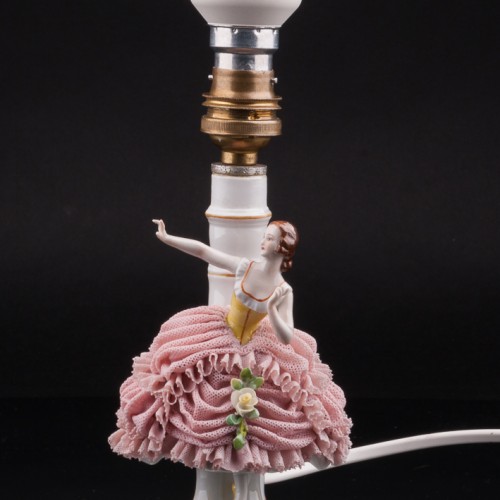 Лампа девушка в розовом платье, кружевная, Muller & Co, Германия, 1907-52 гг
