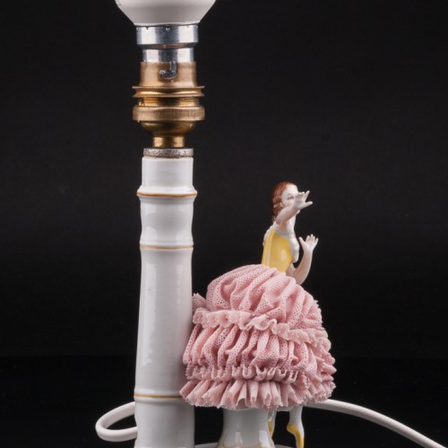 Лампа девушка в розовом платье, кружевная, Muller & Co, Германия, 1907-52 гг