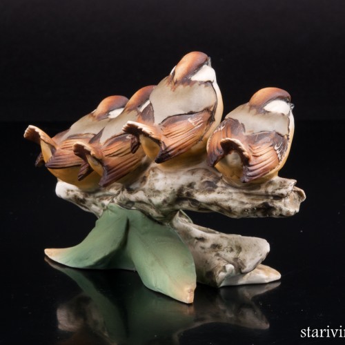 Четыре воробья на ветке, Capodimonte, Италия, вт. пол. 20 в