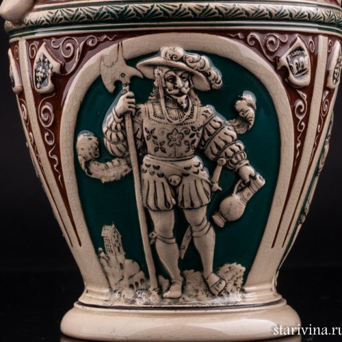 Пивной кувшин Сцены с ландскнехтами, Dumler & Breiden, Германия, 1900 гг