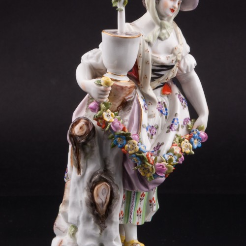 Девушка с гирляндой цветов, Meissen, Германия, вт. пол. 20 в