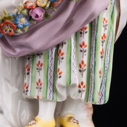 Девушка с гирляндой цветов, Meissen, Германия, вт. пол. 20 в