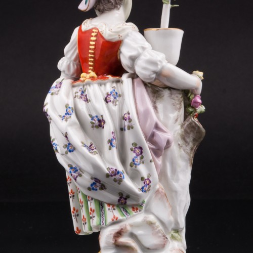 Девушка с гирляндой цветов, Meissen, Германия, вт. пол. 20 в