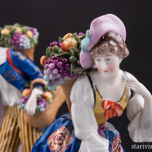 Пара с корзинами фруктов, Sitzendorf, Германия, пер. пол. 20 в